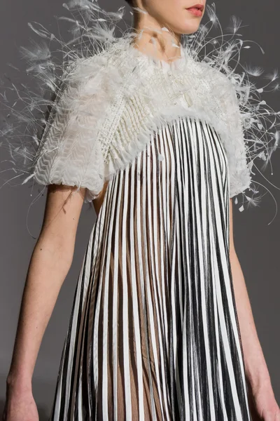 Look 70